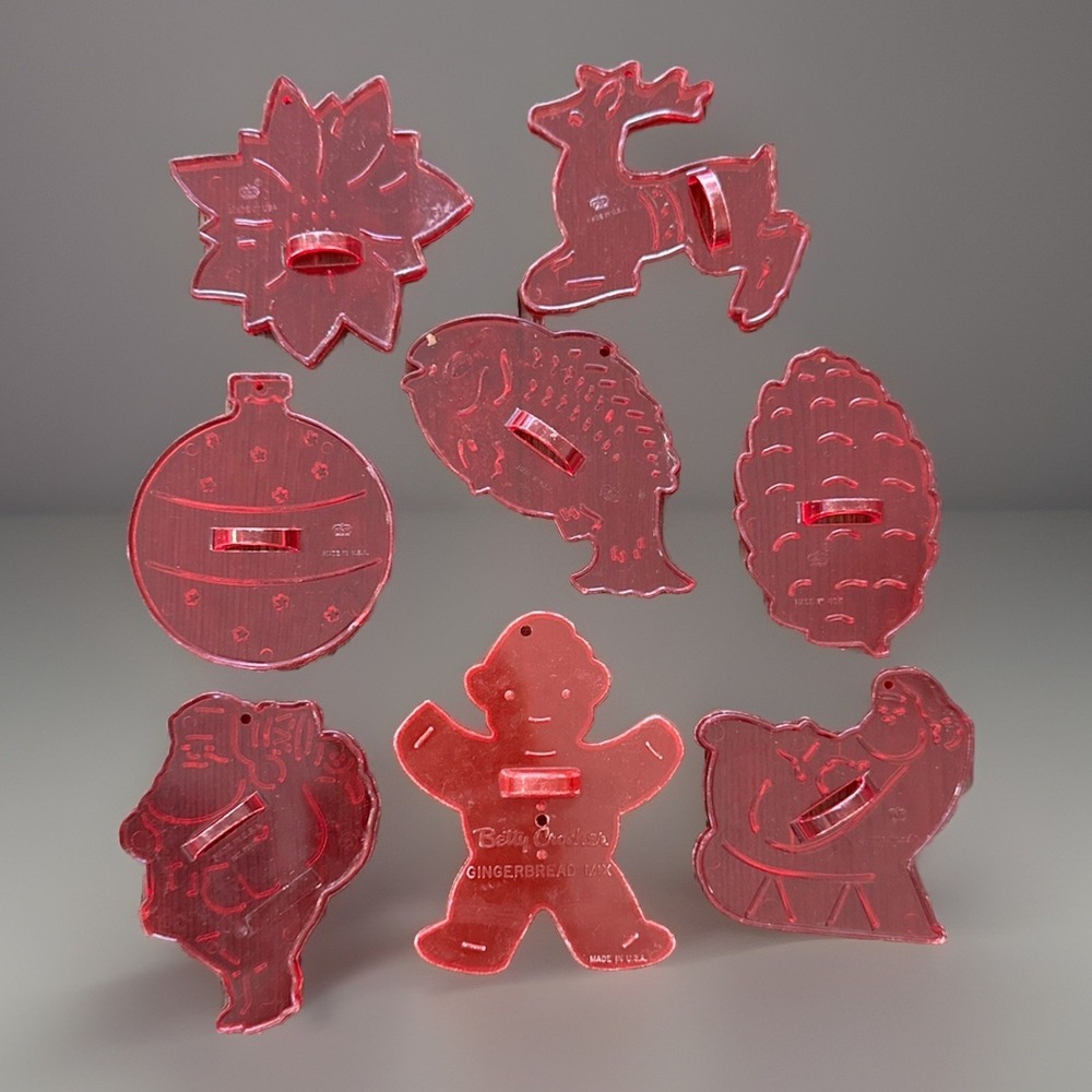 7 Vtg HRM Red Translucent Christmas Holiday Cookie Cutters + 1 Betty Crocker